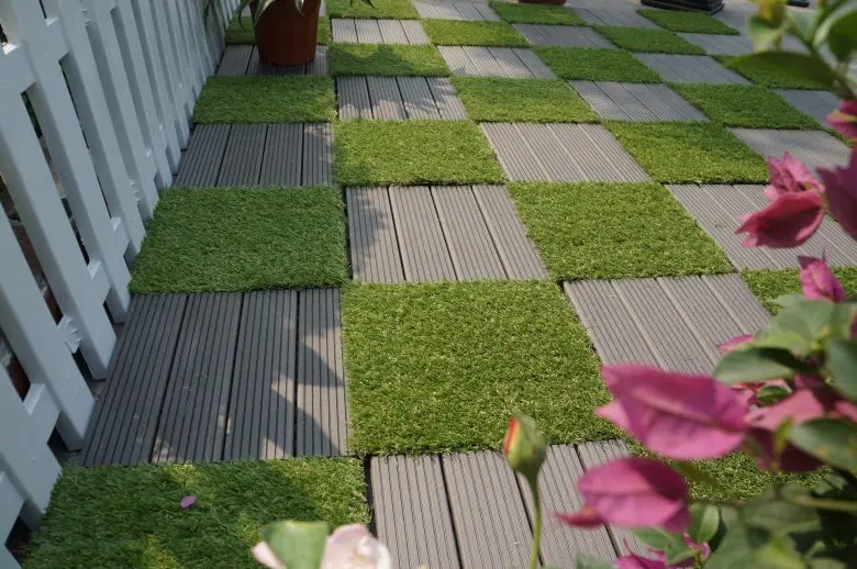 Garden path artificial grass deck tiles G001-4