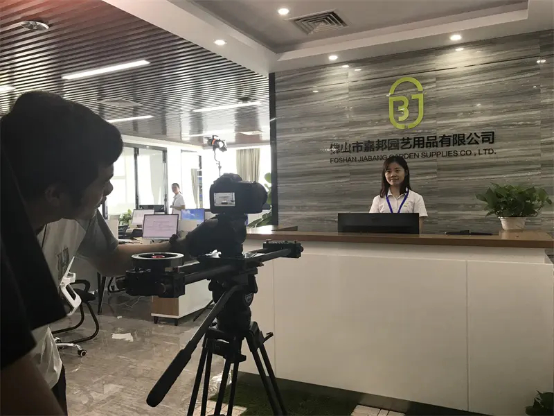 CCTV story media takes you into Click clack flooring world